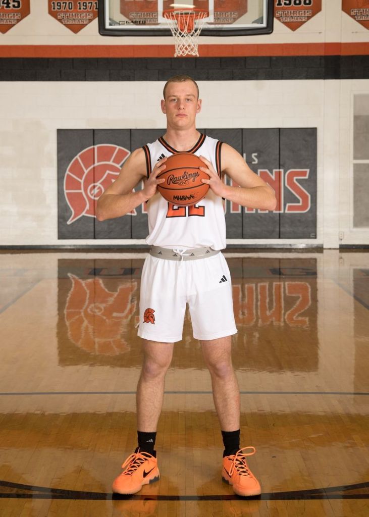 Sturgis boys drop home game to Niles 60-46